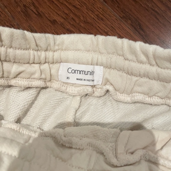 Aritzia shorts - Picture 2 of 2